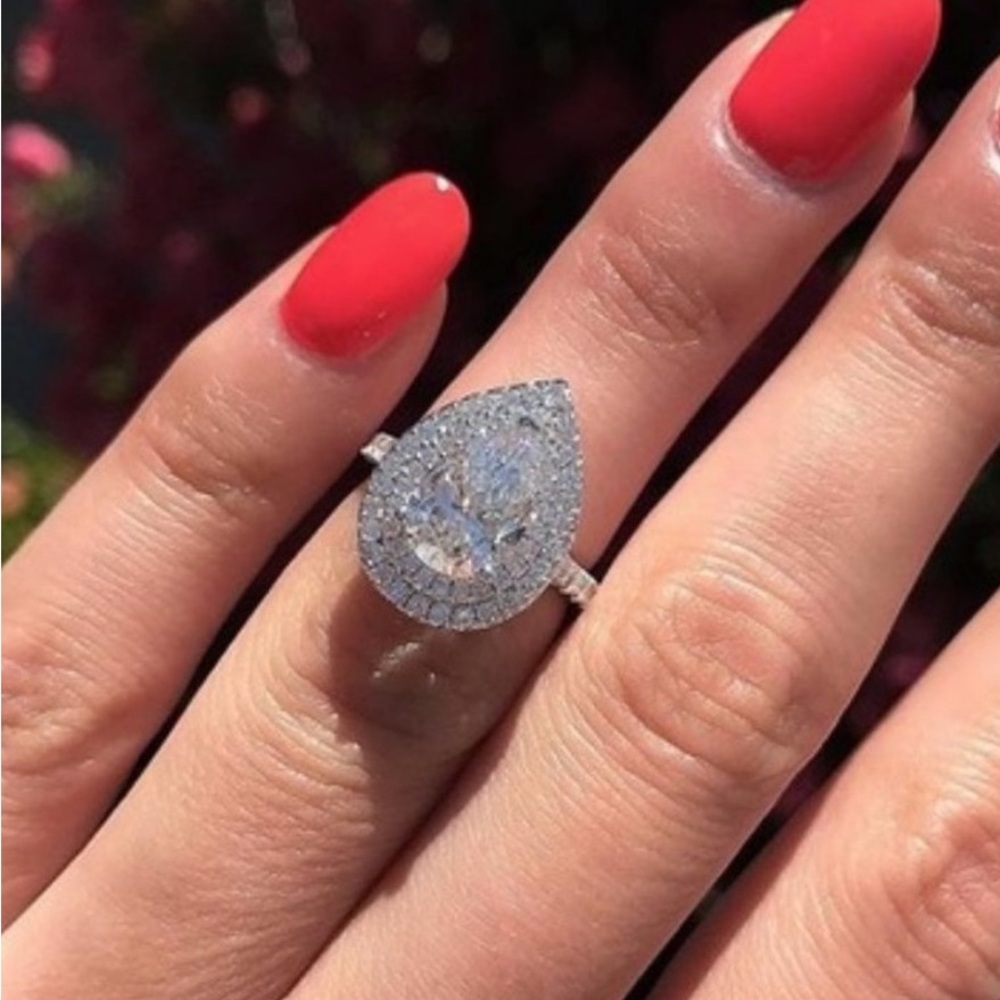 Dazzling Silver Teardrop Ring - image 5